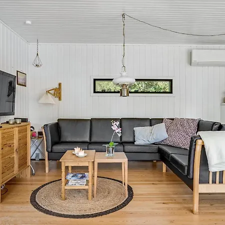 別荘 In With 3 Bedrooms & Wifi エーベルトフト